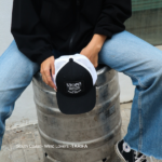 Gorra de moda Tarifa: ¡para los amantes del viento y el estilo! Descubre nuestra icónica gorra diseñada para quienes buscan aventura. Añade un toque de moda a tus días al aire libre con Tarifa. ¡Compra ahora y haz una declaración de estilo