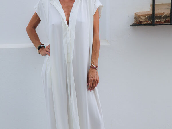 mono blanco mujer tendencia estiloso