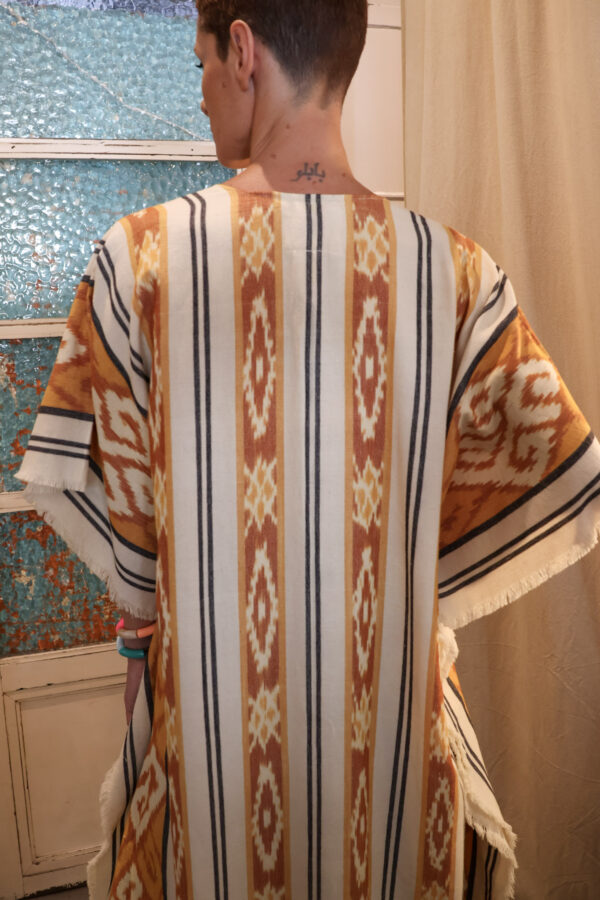 Poncho Naranja, gris y blanco - Imagen 6