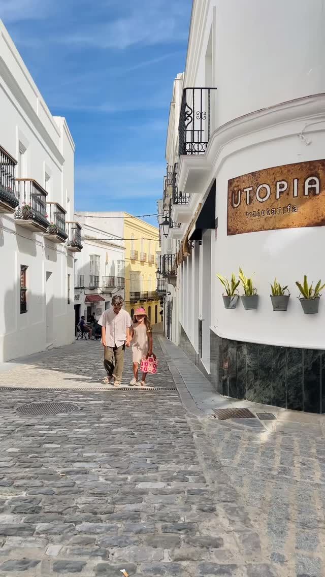 Instagram post from utopiatarifa. This post is in position 3.